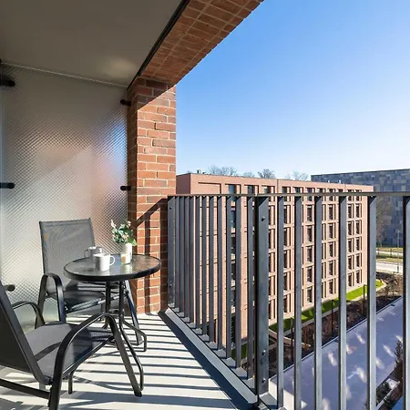 Bright Near Centre Wita Stwosza With Air Conditioning By Renters
