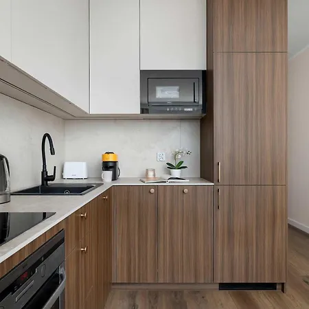 Bright Near Centre Wita Stwosza With Air Conditioning By Renters