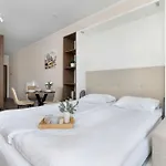 Bright Near Centre Wita Stwosza With Air Conditioning By Renters