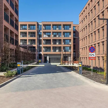 Bright Near Centre Wita Stwosza With Air Conditioning By Renters *