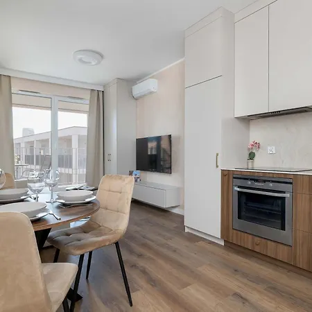 Lejlighed Bright Near Centre Wita Stwosza With Air Conditioning By Renters *